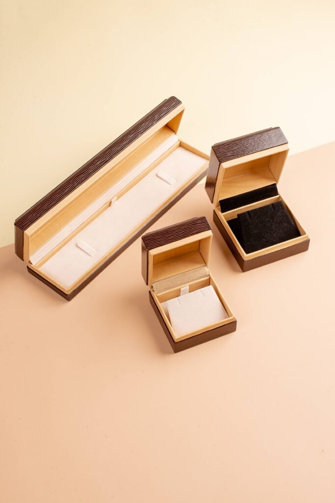 Caterina Eco-Friendly Packaging – Custom wood jewelry box with paper and velvet by manufacturer