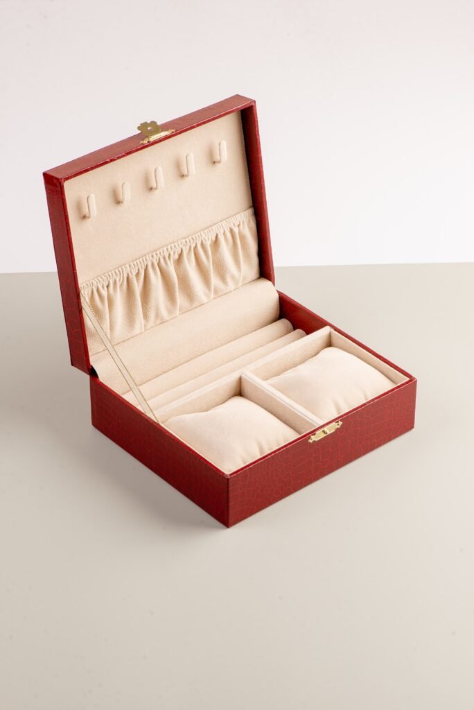 Casa - Jewelry Case in Red, Premium Velvet and Custom Paper | Manufacturer & Wholesale Supplier