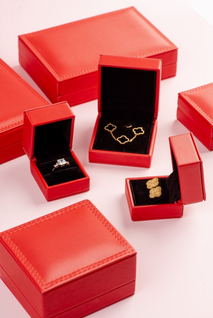 Elena - Jewelry Boxes in Red, Premium Velvet and Premium Leather | Manufacturer & Wholesale Supplier