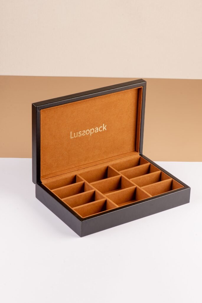 Mare - Jewelry Case in Black, Premium Leather and Custom Fabric | Manufacturer & Wholesale Supplier