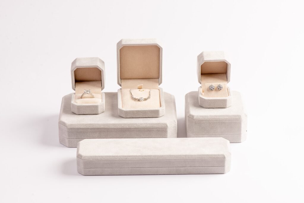 Stella - Jewelry Boxes in Gray, Premium Velvet | Manufacturer & Wholesale Supplier